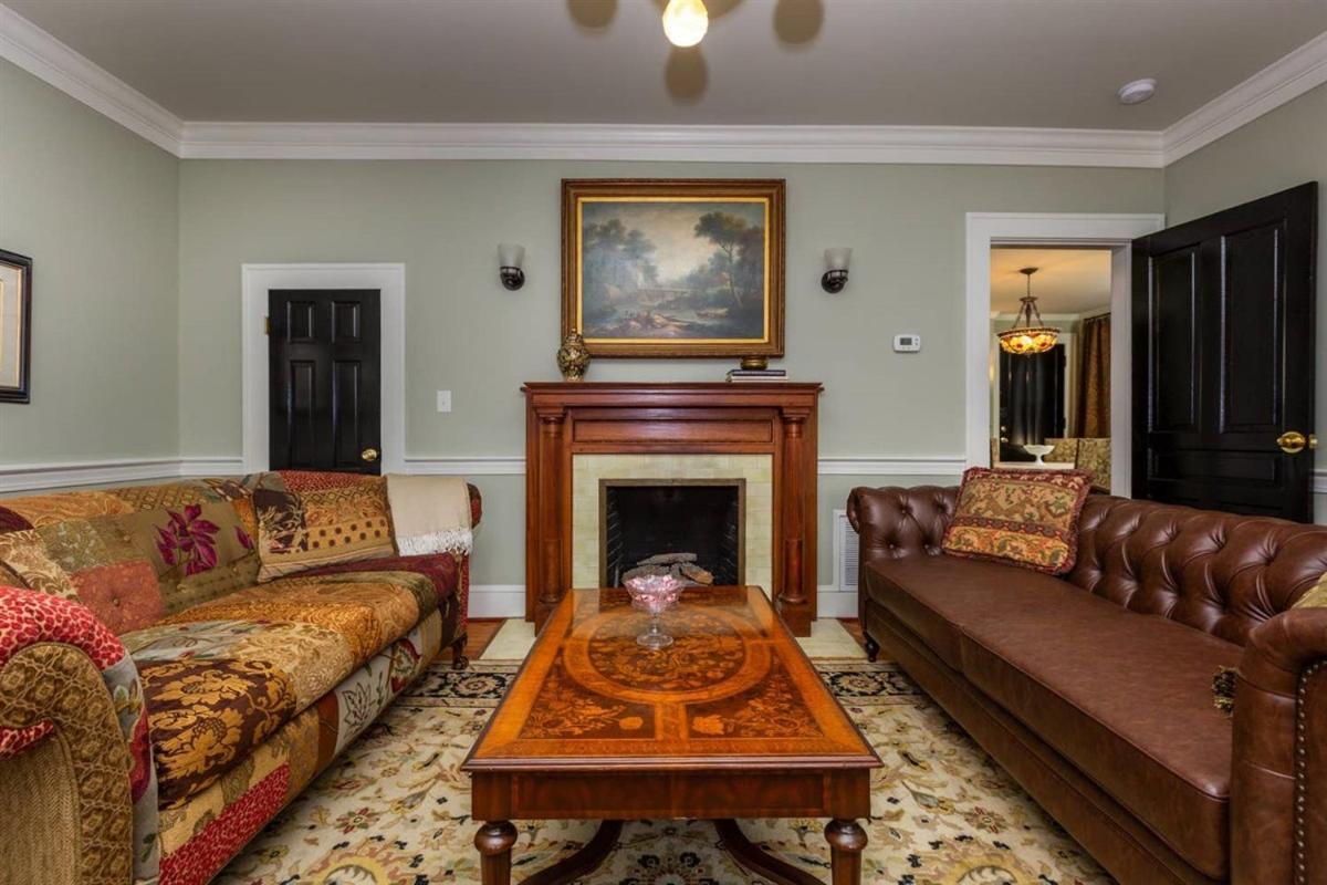 Renowned Historic Home Downtownacross From Park Winston-Salem Eksteriør billede