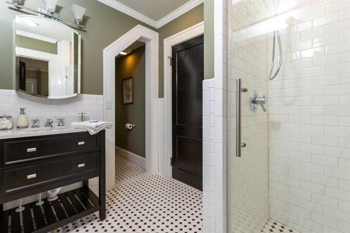 Renowned Historic Home Downtownacross From Park Winston-Salem Eksteriør billede